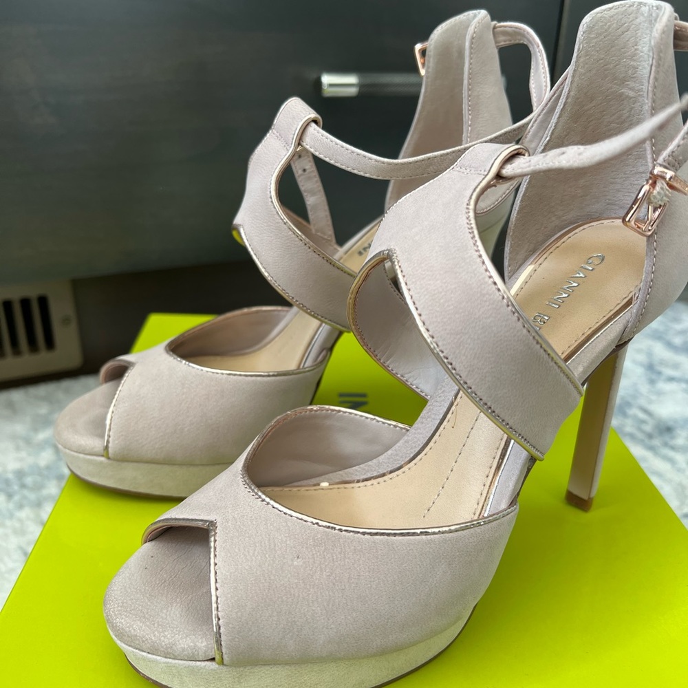 Gianni Bink nude/rose platform heels